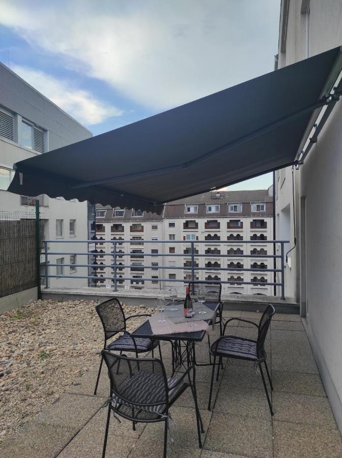 Macropolis Apartments Miskolc Buitenkant foto